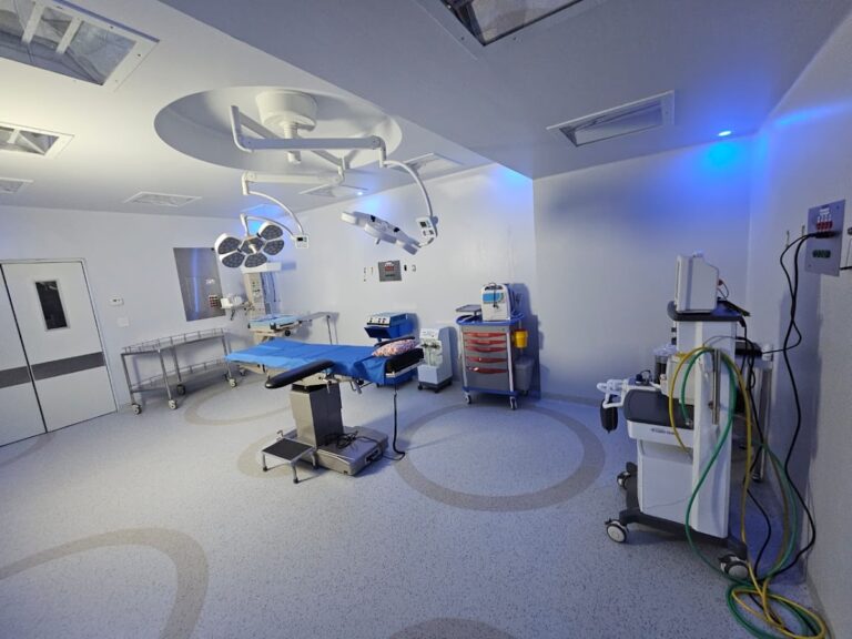 16596 hospital cabo clinick 768x576