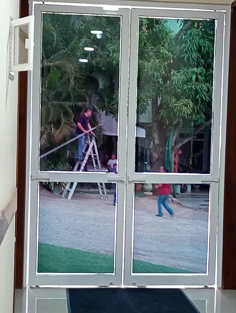 16733 clinica fidel castro 768x1020