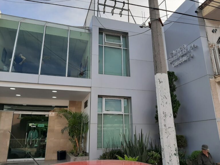 16757 clinica santa maria guadalupe 768x576
