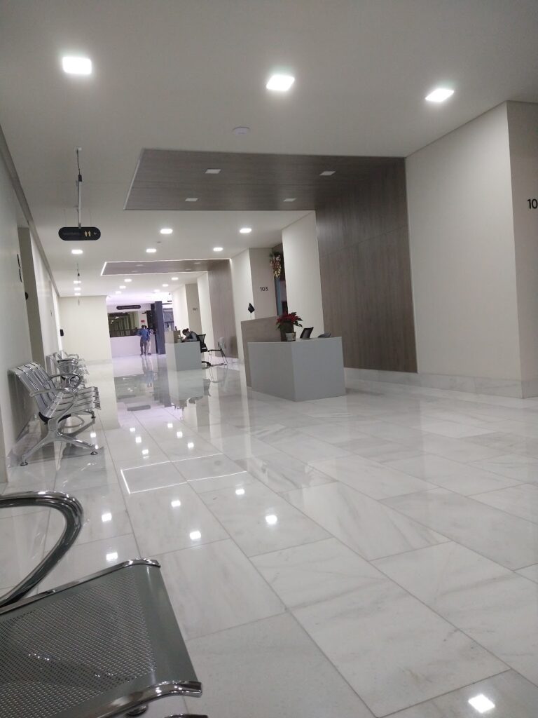 16818 hospital de especialidades el angel 768x1024