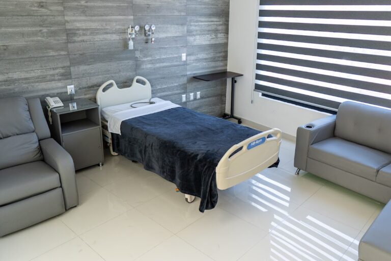 16824 clinica hospital de dios 768x512