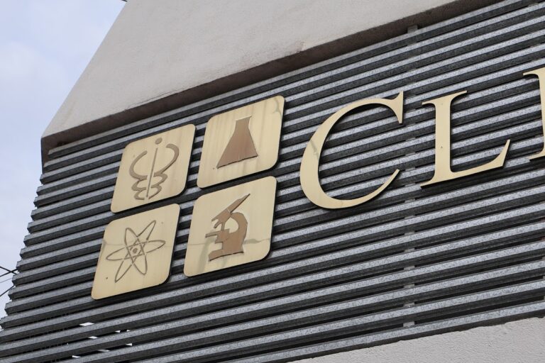 16853 clinica roma 768x512