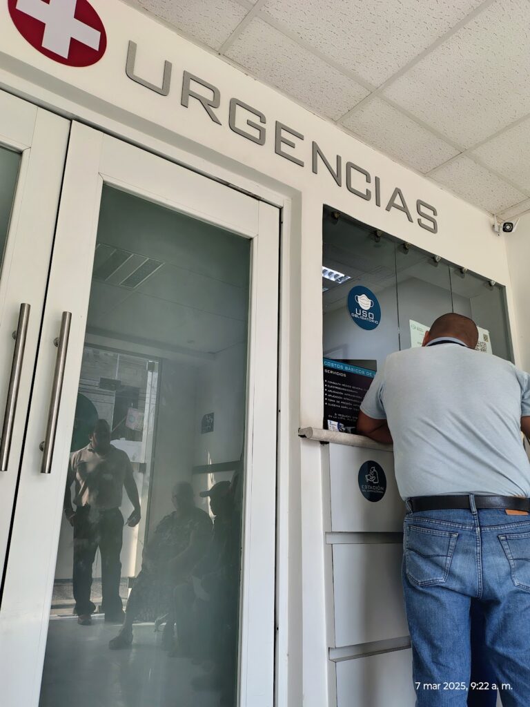 17031 clinica reyes 768x1024