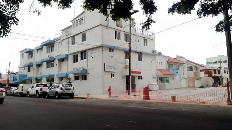 17047 clinica san luis 768x432