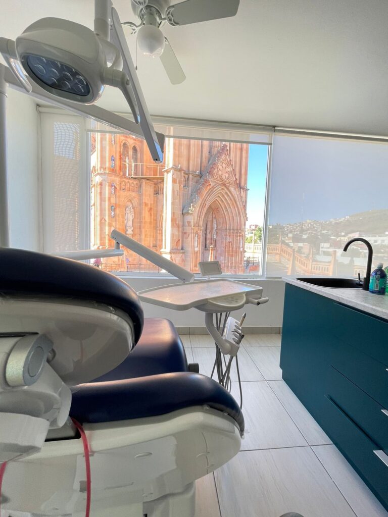 17563 centro medico dental zacatecas 768x1024