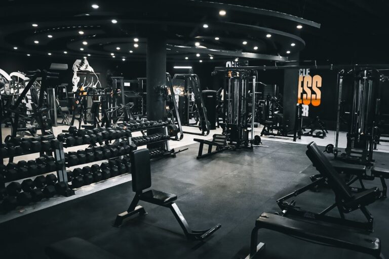 18233 muscle fitness center 768x512