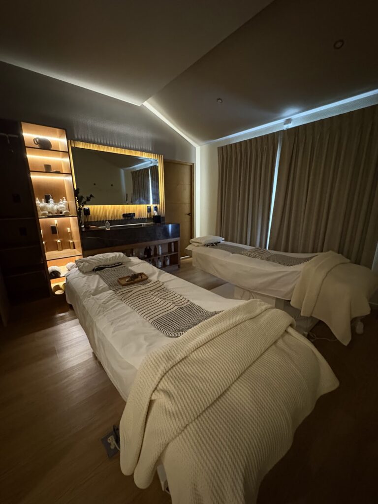 18775 spa casa lua 768x1024