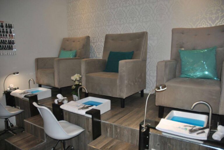 19037 aqua spa 768x515