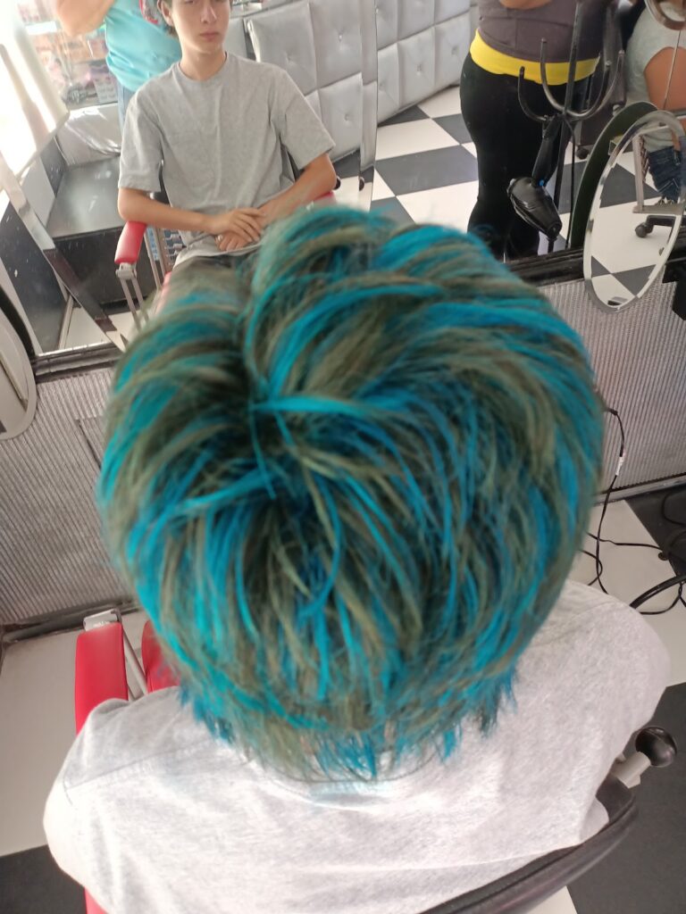 19260 nancy beauty salon 768x1024