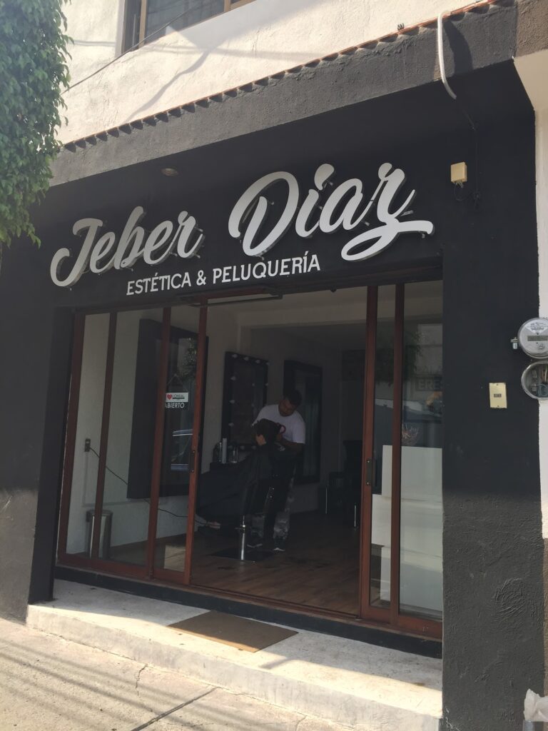 19301 jeber diaz estetica peluqueria 768x1024