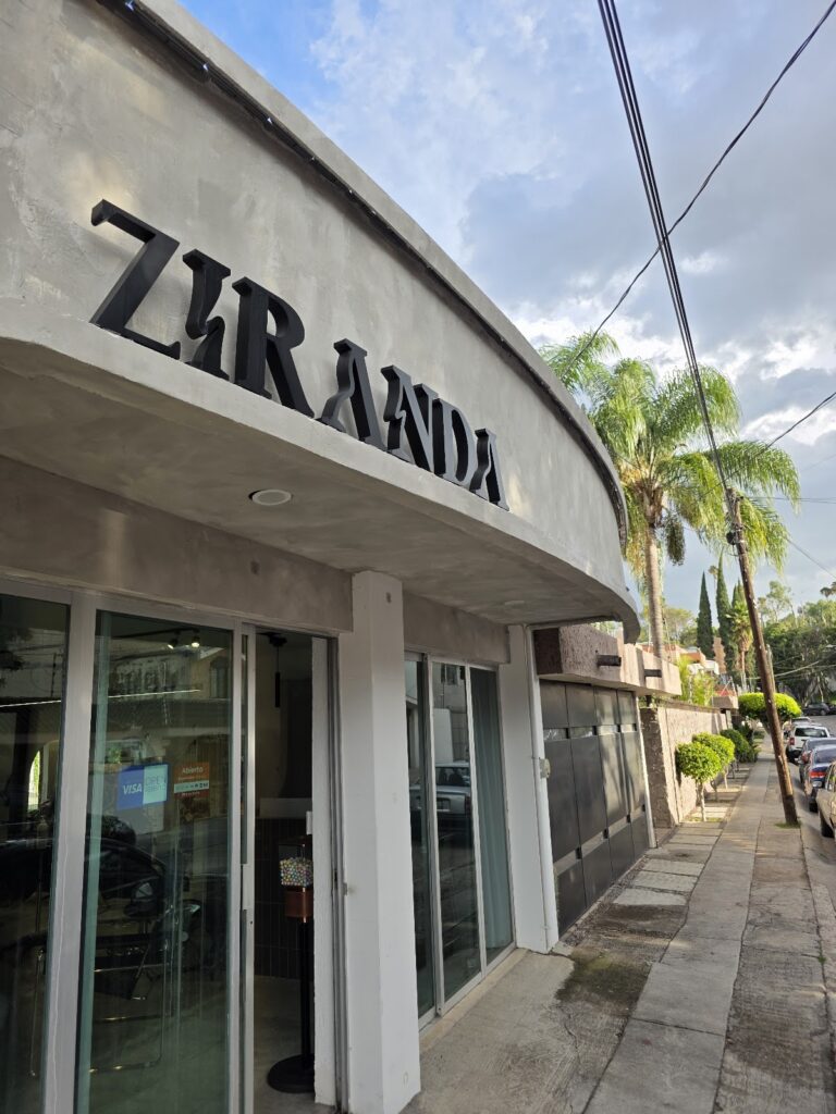 19313 ziranda diseno de imagen 768x1024