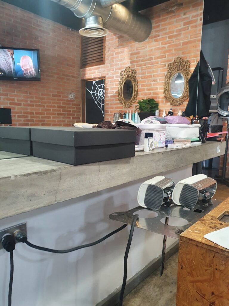 19325 salon urbano 768x1024