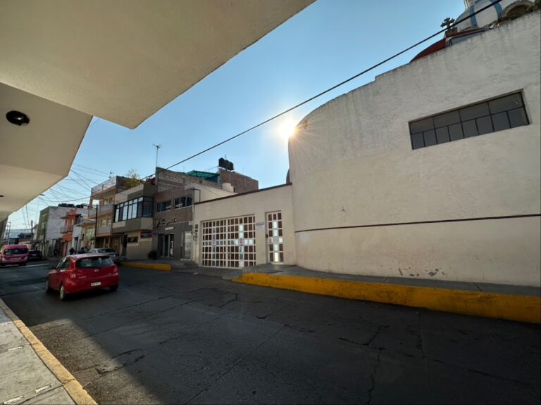 19341 longoria hair studio salon 768x576