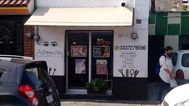 19351 santos saloon pestanascejas 768x433