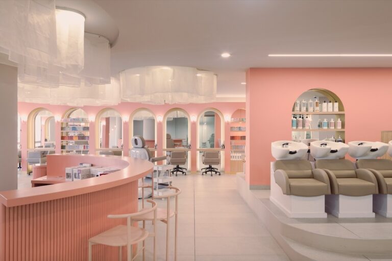 19361 leonora studio satelite 768x512