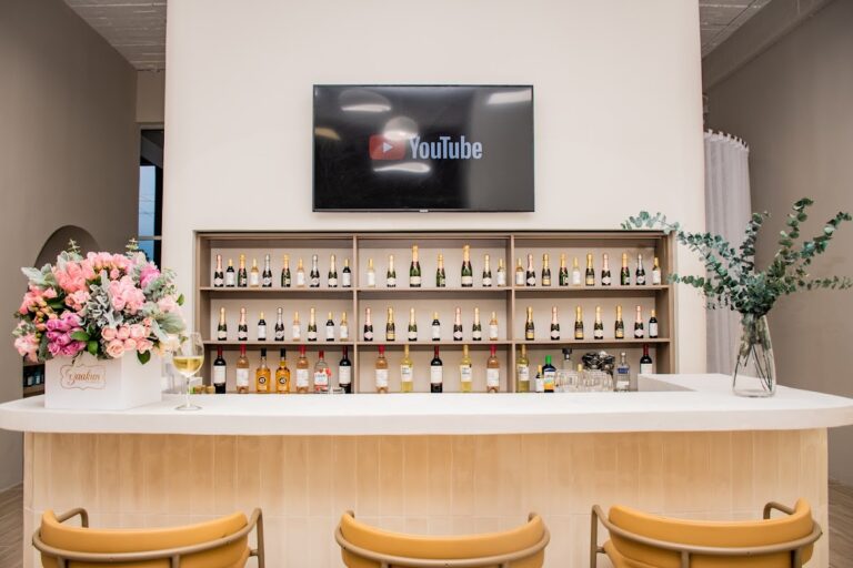 19365 studio r 8211 hair salon 768x512