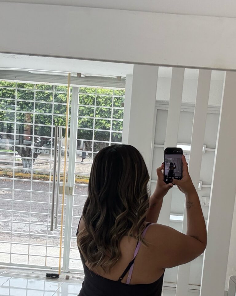 19405 lislet clinica belleza 768x962