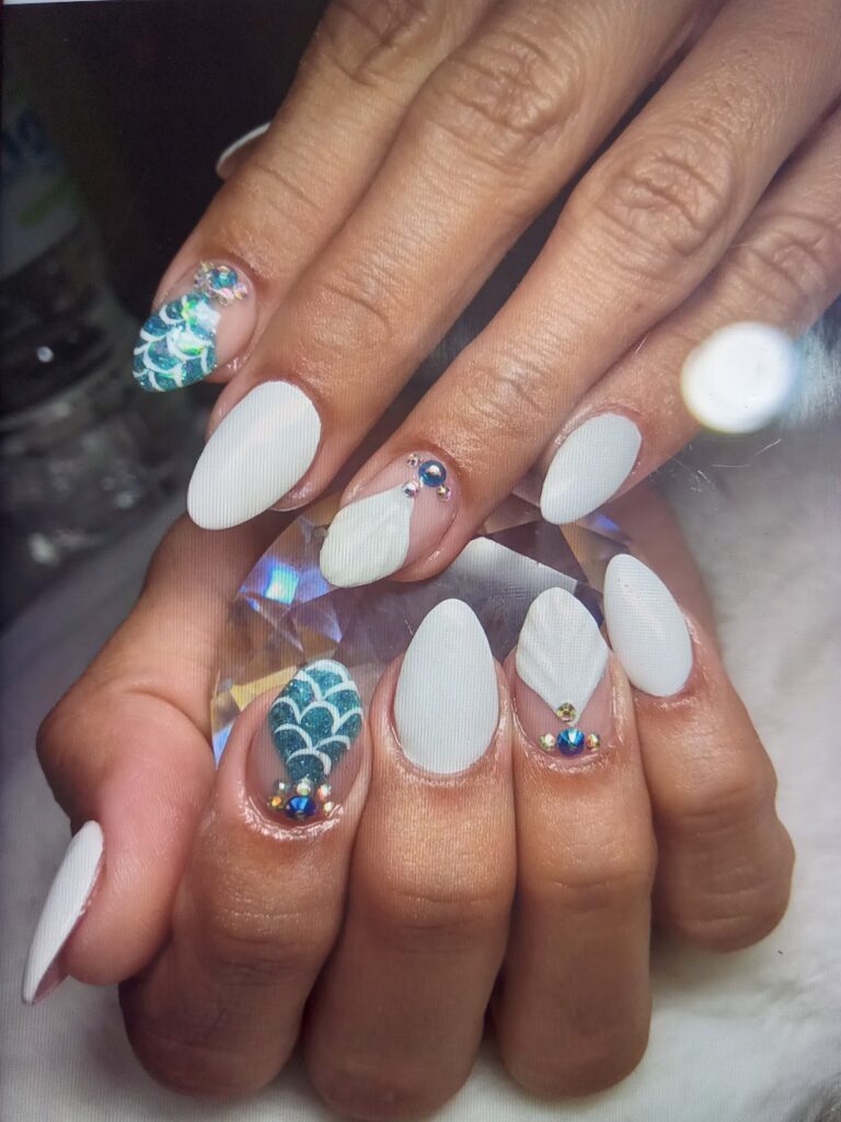 19437 arte glamour instituto y salon de belleza 768x1024