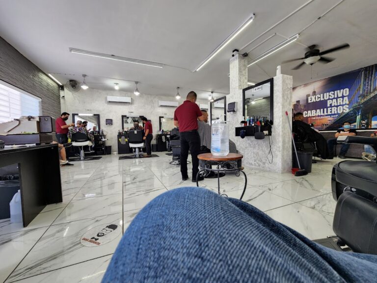 19614 the cut barber shop 768x576