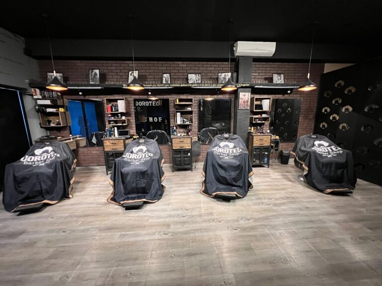 19621 doroteo barber shop 768x576