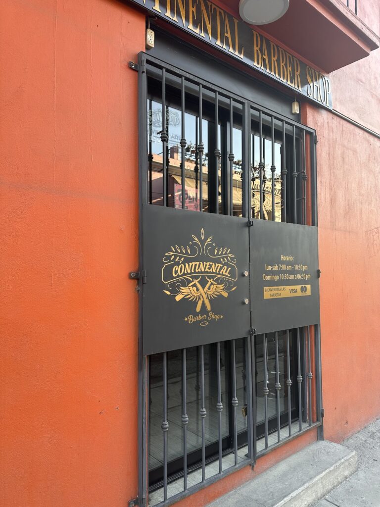 19799 continental barber shop centro 768x1024