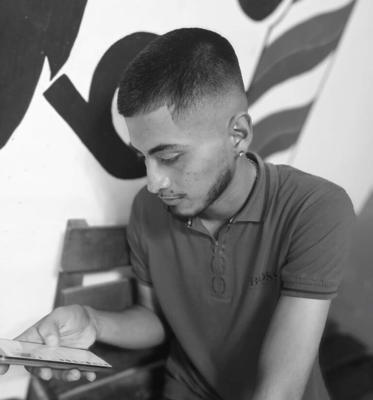 19946 trejo barber shop 768x823