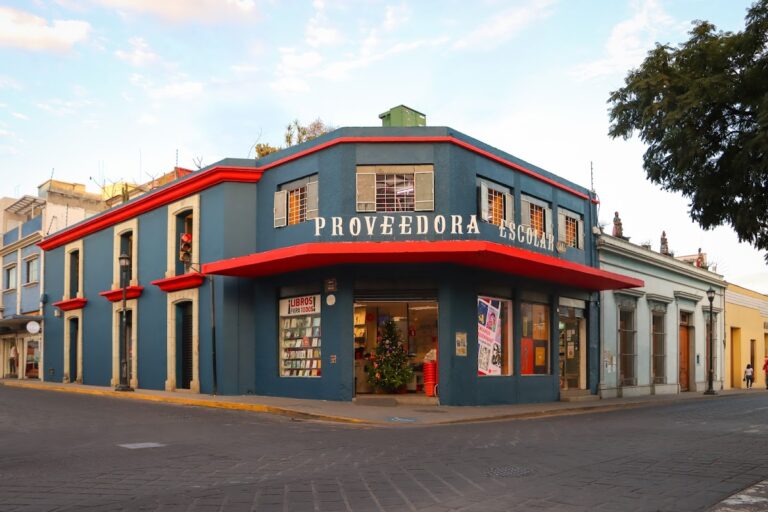 20340 la proveedora casa matriz 768x512