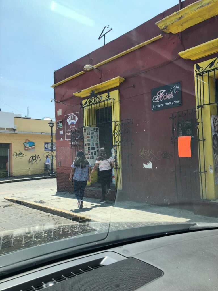 20374 todo de papel del sureste 768x1024