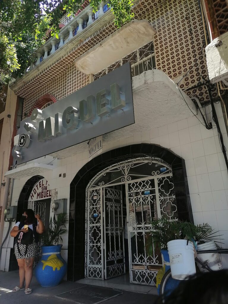 20546 foto miguel 768x1024