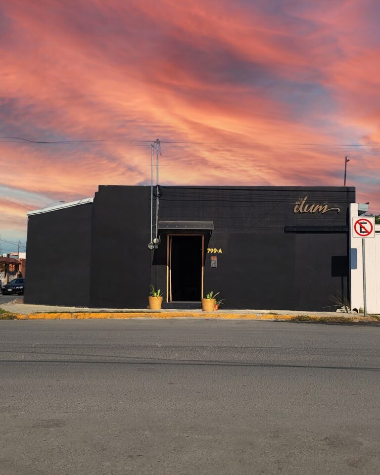 20828 ilum estudio creativo 768x960