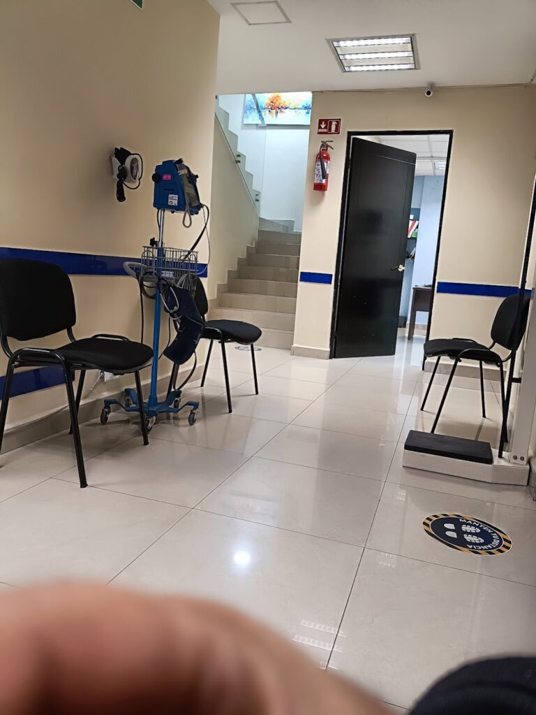 2102 centro medico de especialidades 768x1023