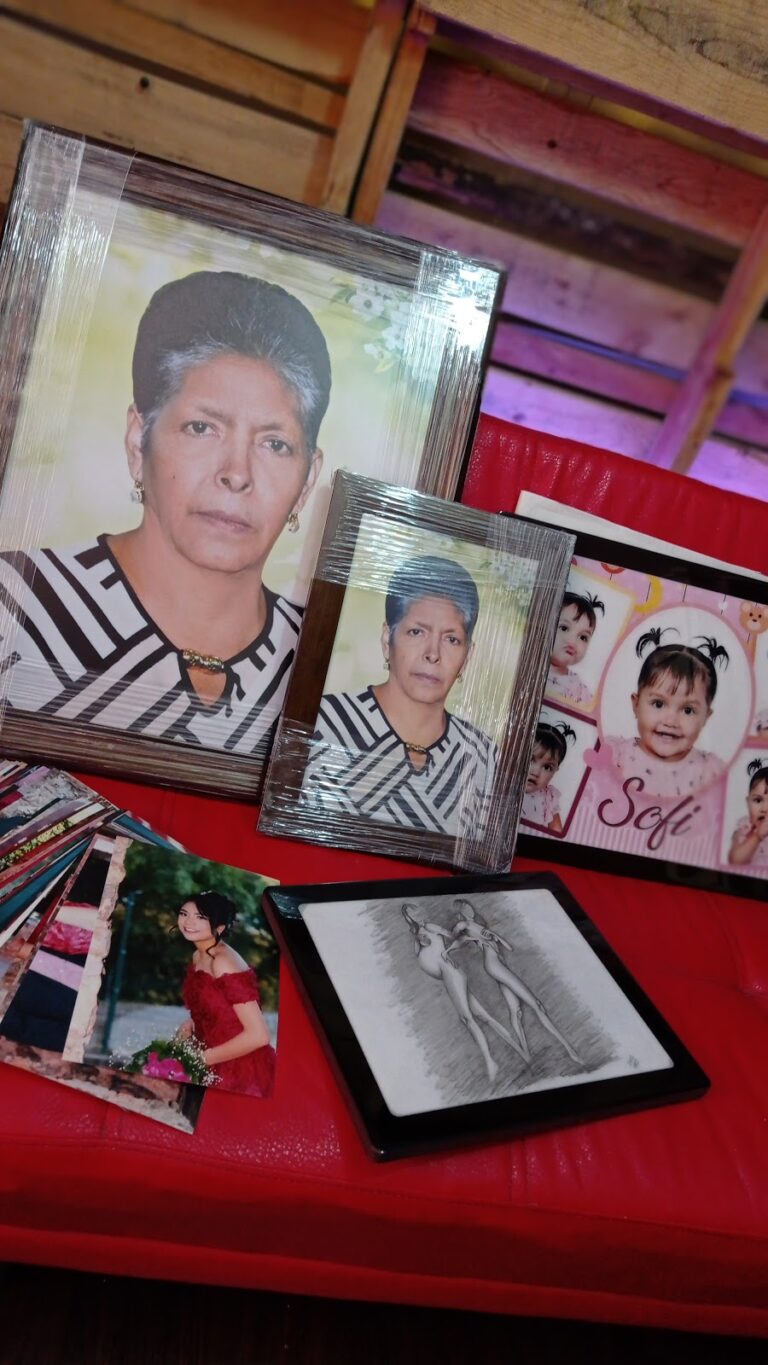 21049 lopez estudio fotografia y enmarcado desde 1935 768x1365