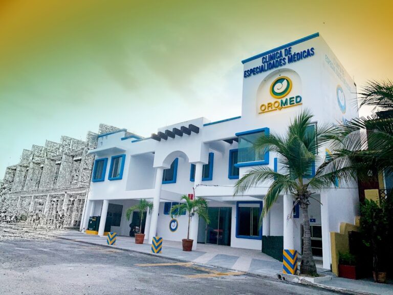 2113 centro medico oromed huatulco 768x576