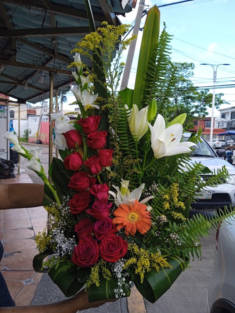 21587 floreria las palmas garmendia 768x1024