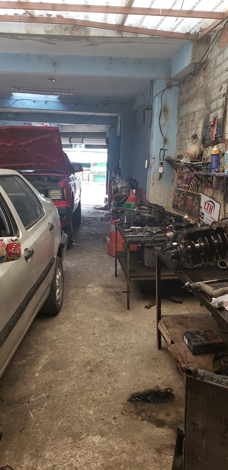 22302 taller mecanico el puas 768x1579