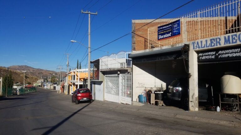 22502 taller mecanico cars 768x432