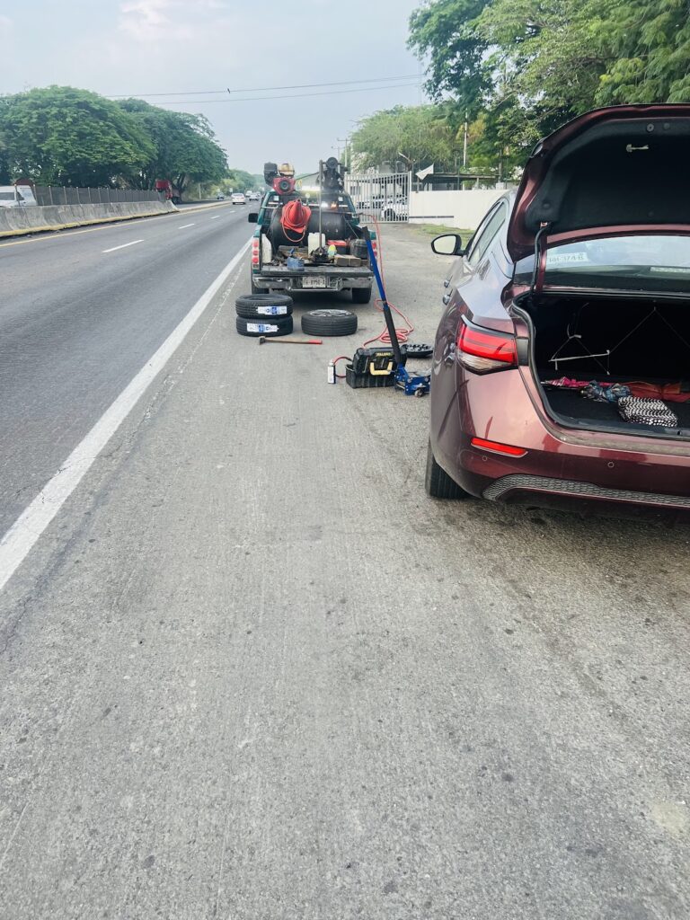 22708 llantera movil tecoman autopista tecoman manzanillo colima 768x1024