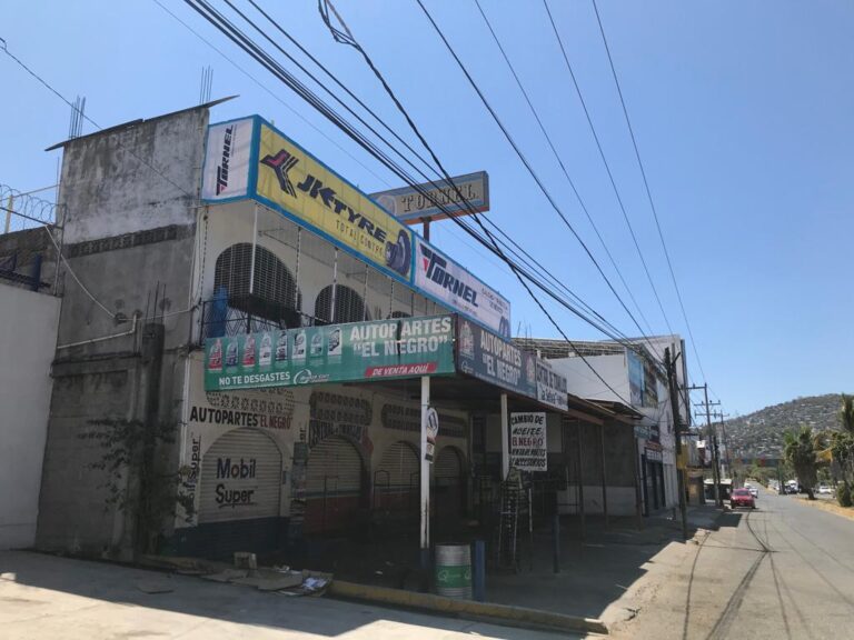 22722 llantera jk tornel zihuatanejo 768x576