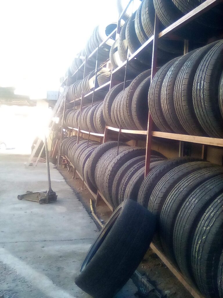 22963 llantera monny 768x1024