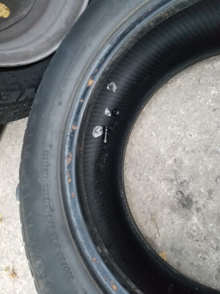 23001 gallo de oro llantera 768x1024