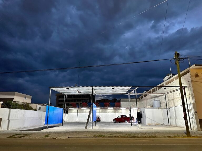 23224 d luxe car wash 2 768x576