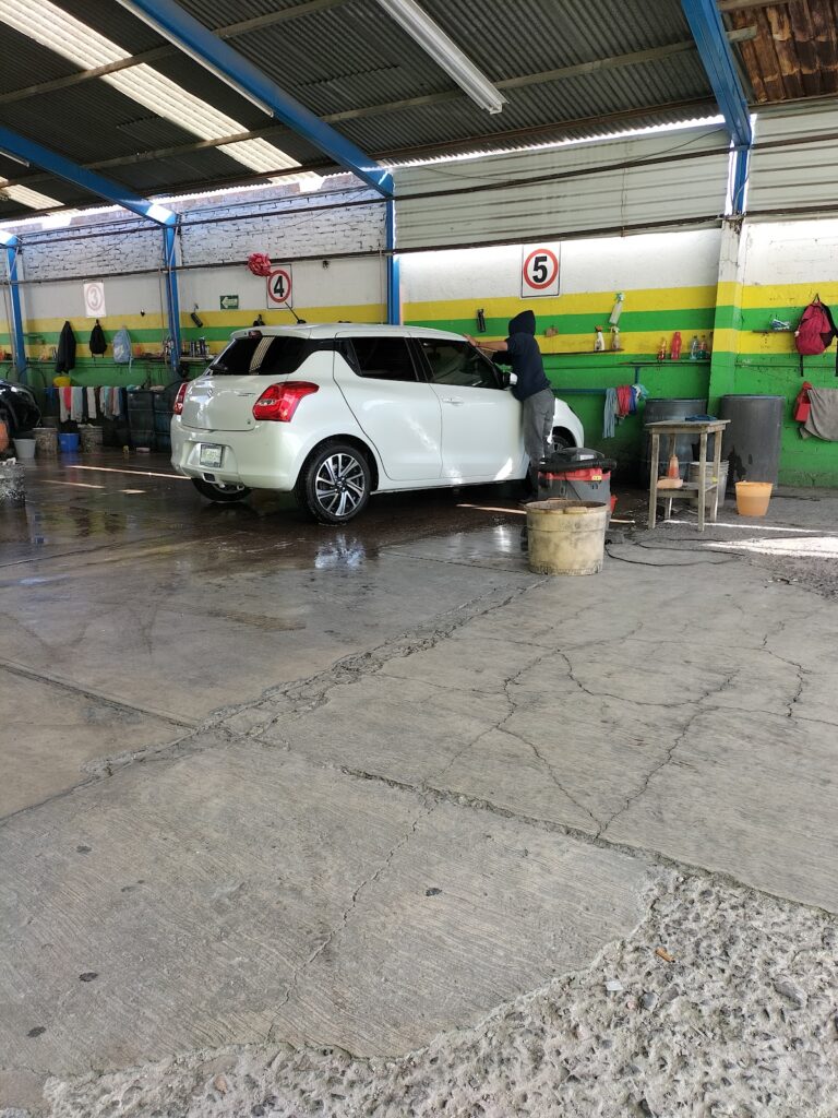 23437 autolavado 768x1024