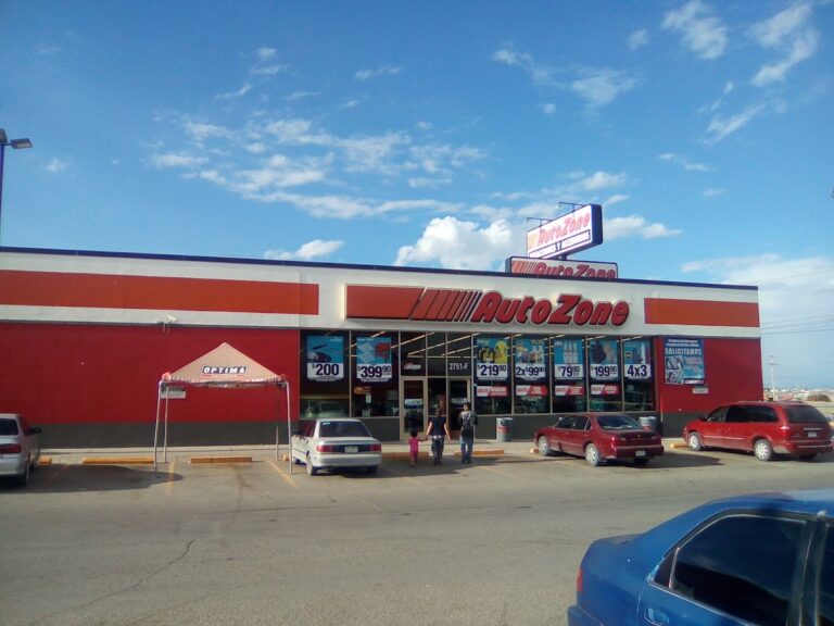 23657 refaccionaria autozone 768x576