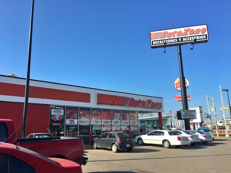 23724 refaccionaria autozone 768x576