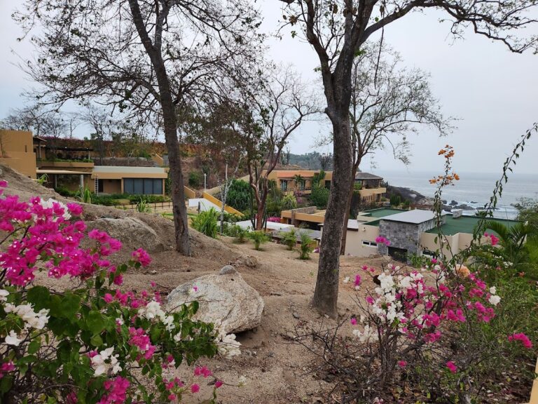 24458 vistas de huatulco realty group bienes raices 768x576