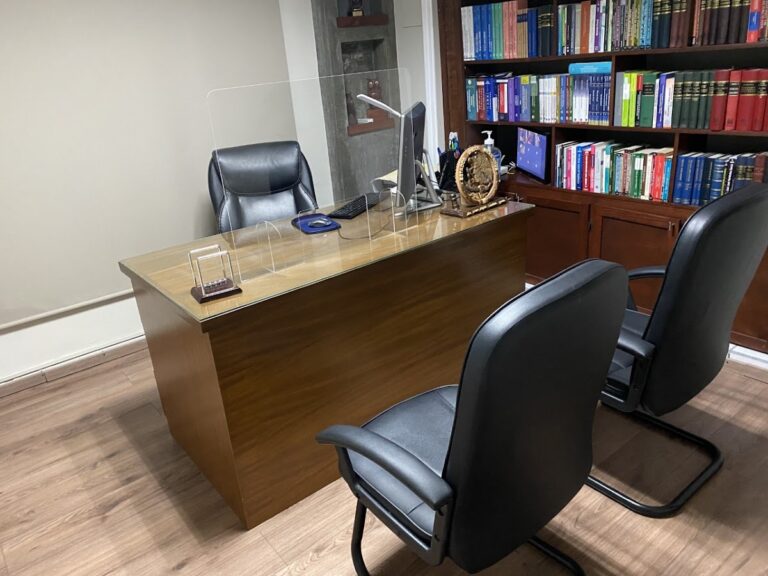 25115 mr abogados 768x576