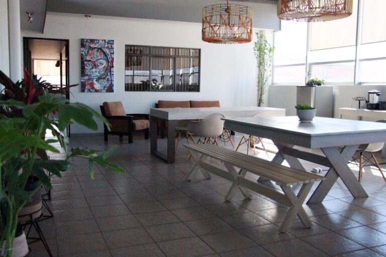 27522 the geek coworking space 768x512