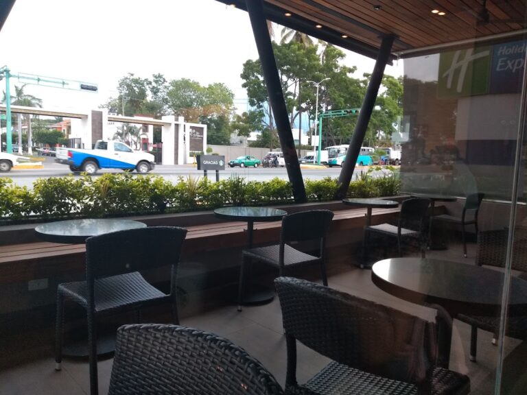 27583 starbucks tapachula dt 768x576