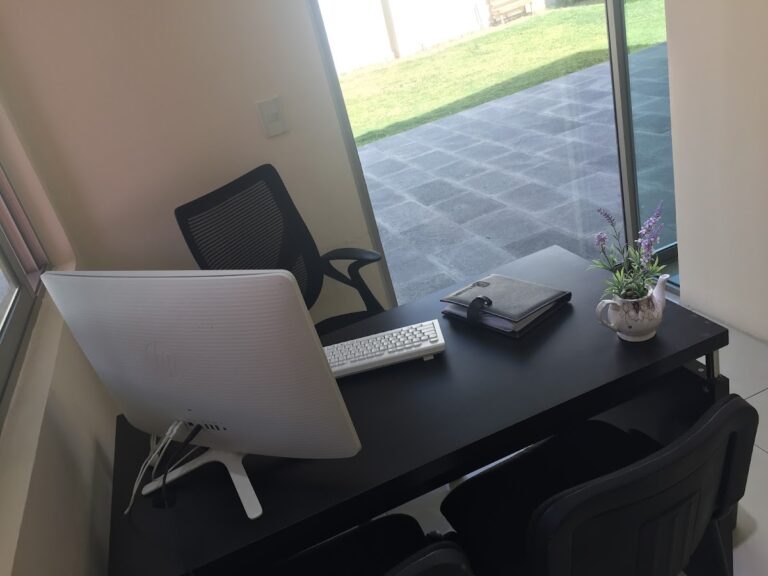 27718 centro de negocios lagos 768x576