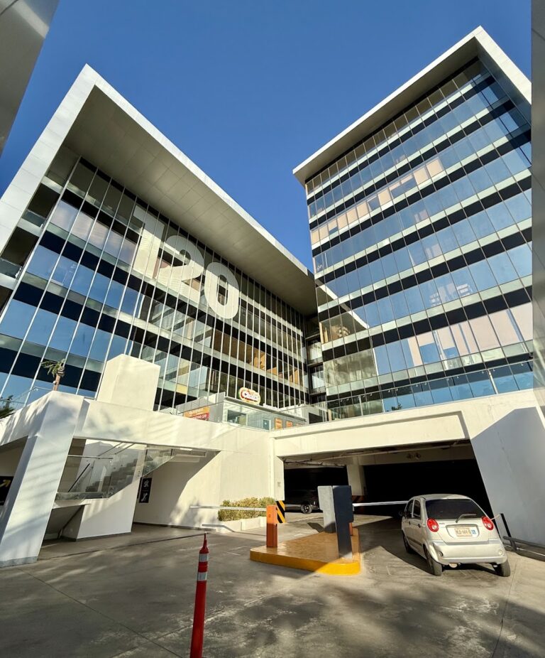 27913 corporativo 120 768x926